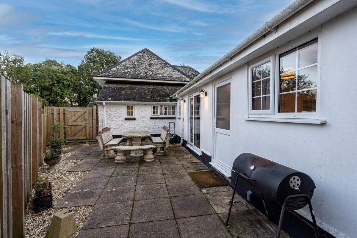 Fletchers Cottage Honiton Exterior photo